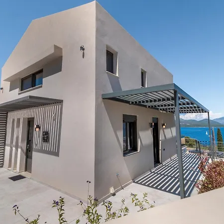 Ionian Hospitality Alia 1 فيلة *
