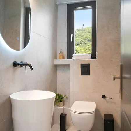 Ionian Hospitality Alia 1 فيلة نِكيانا